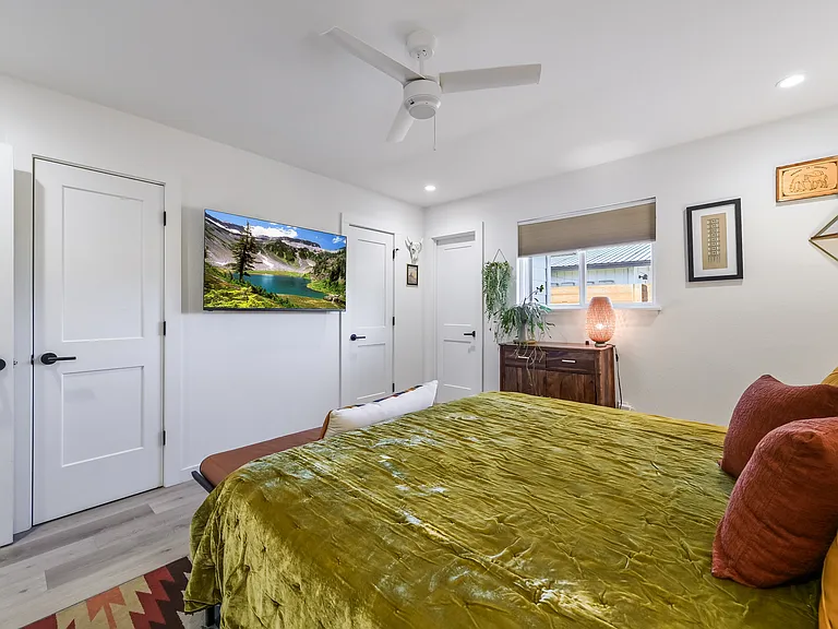 1219 Hollow Creek Dr — Photo 10