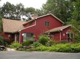 517 Glendale Rd, Hampden, MA 01036