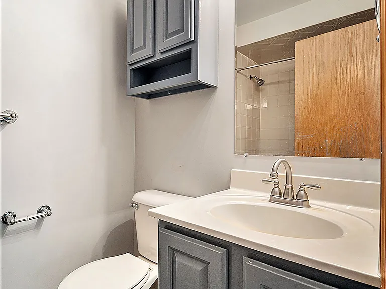 896 Saint Clair St — Photo 14