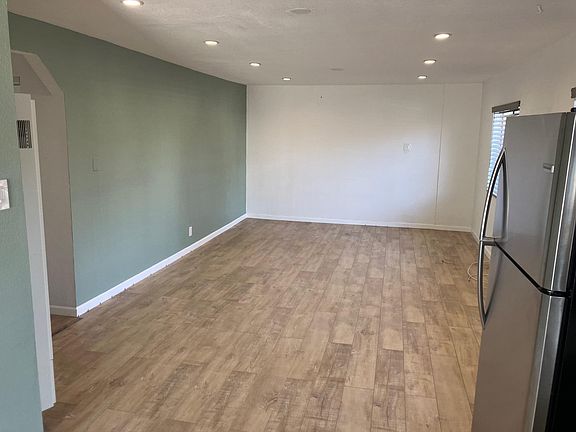 2nd image of 328 N Burlington Ave #2B