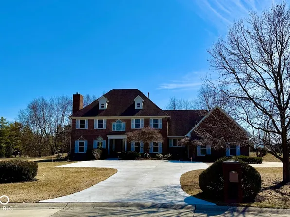 10136 Summerlakes Dr, Carmel, IN 46032