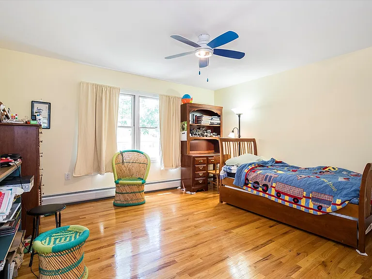 16 Norwood Ave — Photo 18