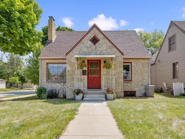 2000 South 91st STREET, West Allis, WI 53227