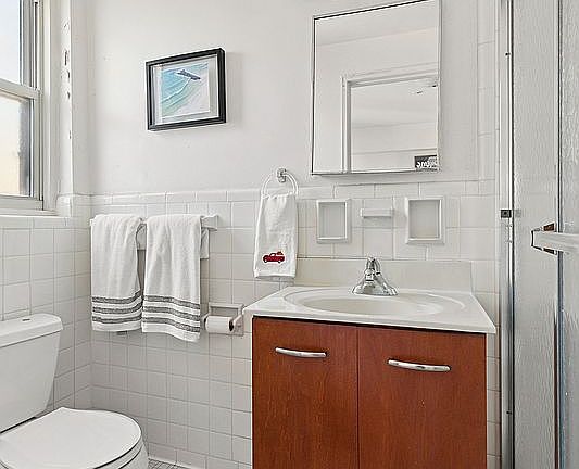 3rd image of 40 E 9th St APT 7D
