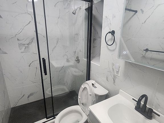 5th image of 157 W 106th St APT 1B