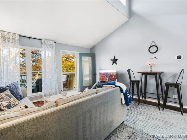 875 Parkside Pl Unit 402-D, Osage Beach, MO 65065