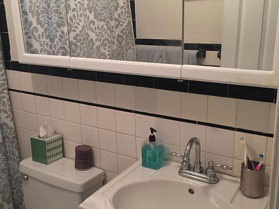 5th image of 530 N Thomas St APT 2
