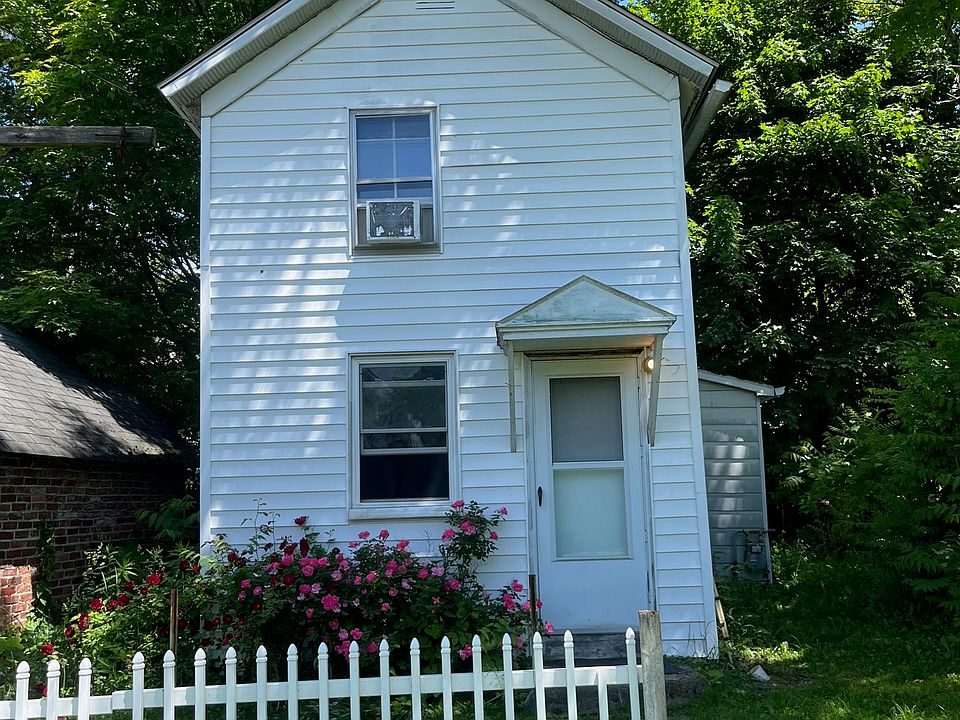 1st image of 15 High St #3