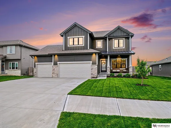 5205 Helwig Ave, Papillion, NE 68133