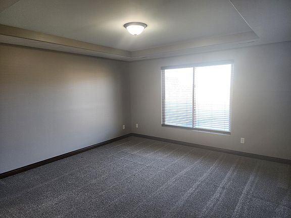 3rd image of 3760 Monarch Ave