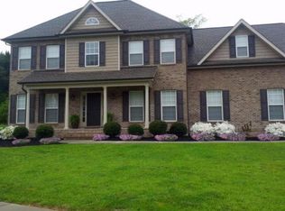 151 Caulderwood Ln, Lenoir City, TN 37771