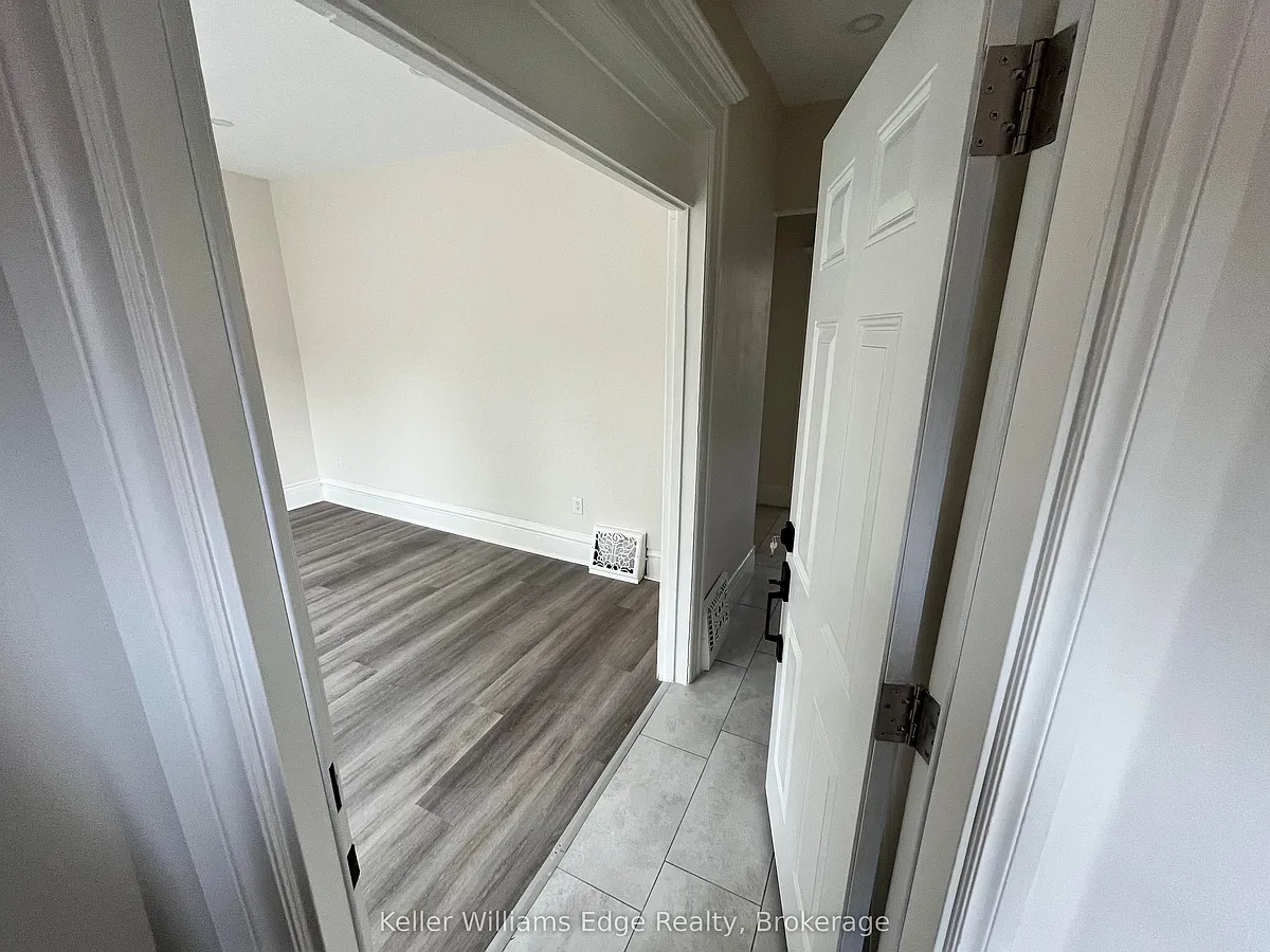 Building Photo - 133 Stinson St #1