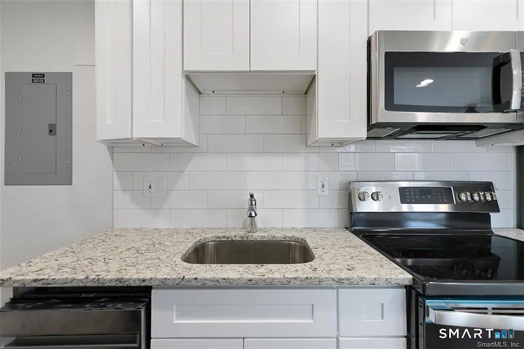 1 bed, 1.0 bath, 625 sqft, $1,500 — Photo 3