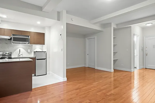 Rented by Stonehenge NYC LLC | media 7