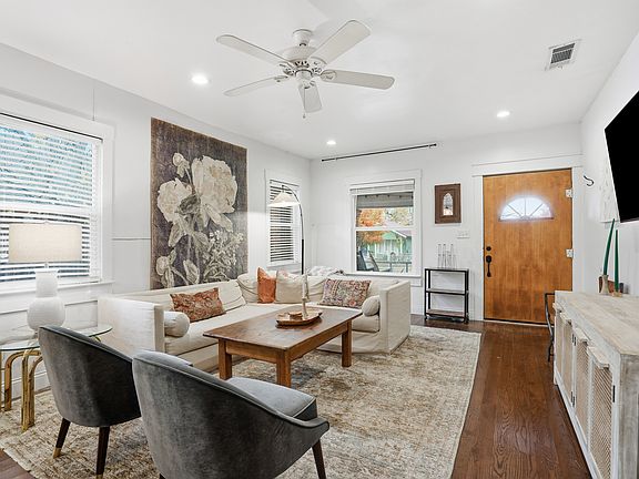 4th image of 1117 Hawthorne Ave #1