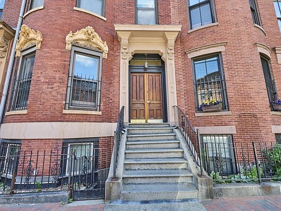 4th image of 683 Massachusetts Ave APT 5