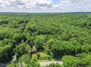 220 Chestnut Hill Rd, Colchester, CT 06415