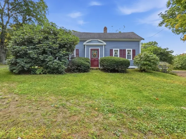 70 Old Princeton Rd, Hubbardston, MA 01452