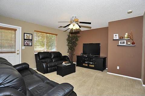 9717autumnwoodplaceMLSHID677285ROOMfamilyroom