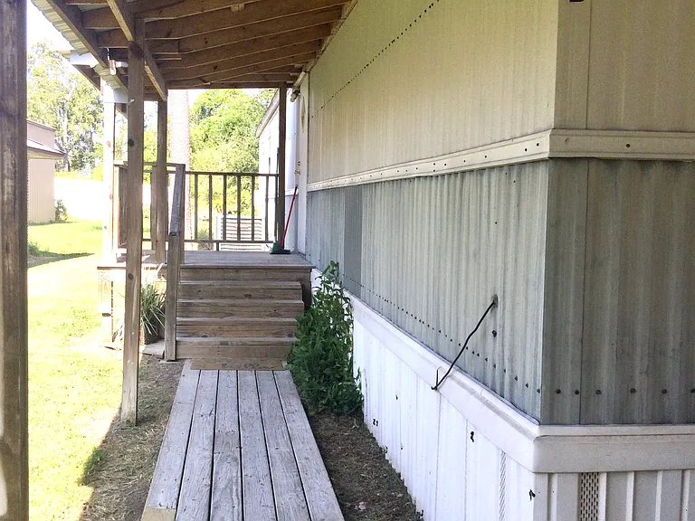 506 Stratford St — Photo 10