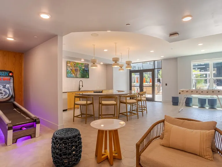 3304 South Blvd #811 — Photo 4