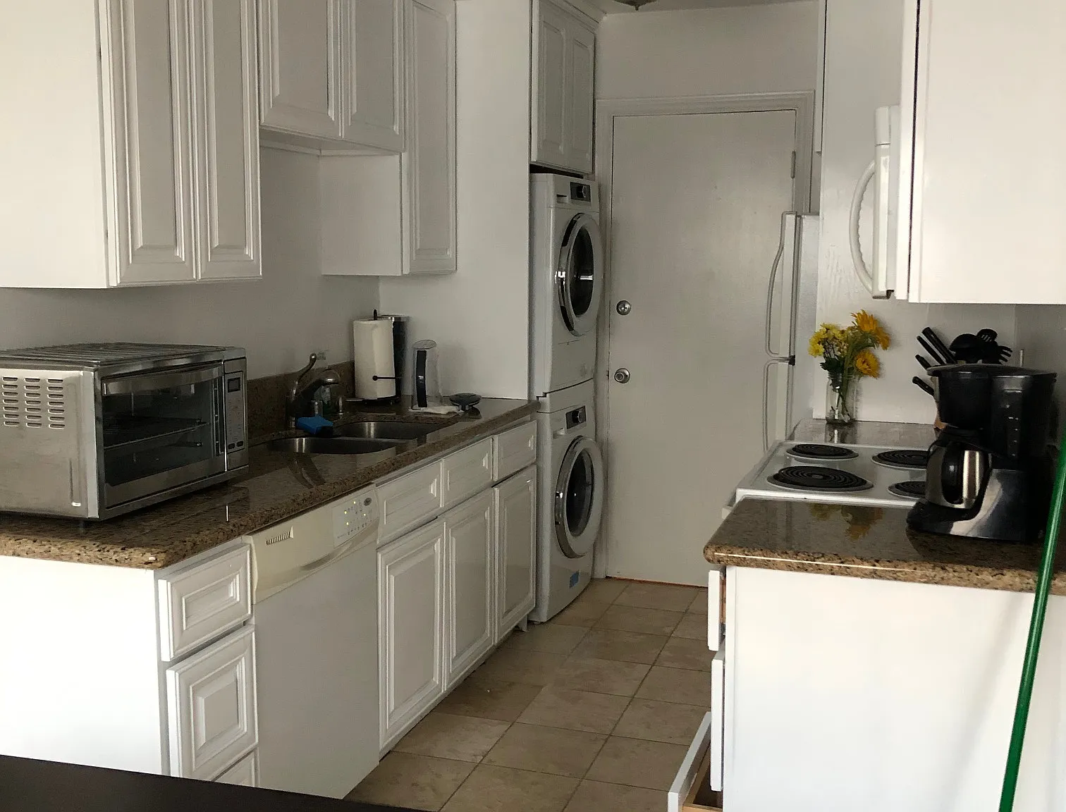 1 bed, 725 sqft, $2,725 — Photo 4