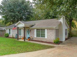 172 Shoreview Dr, Longview, TX 75605