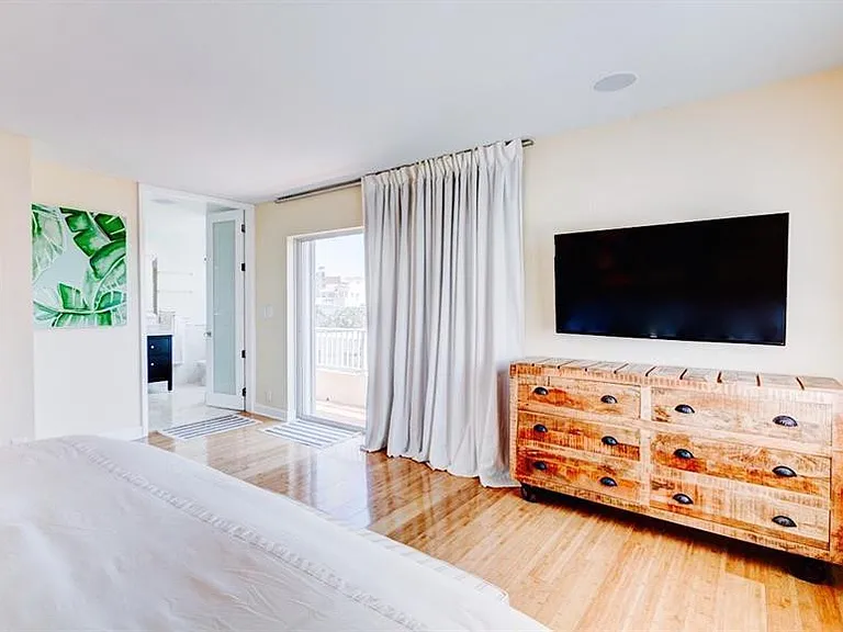 355 Virginia St — Photo 7
