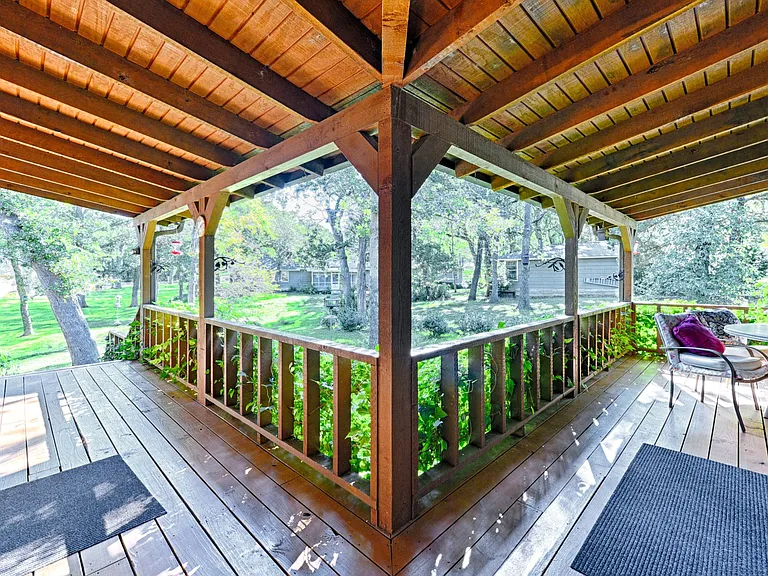 105 Santee Dr — Photo 8