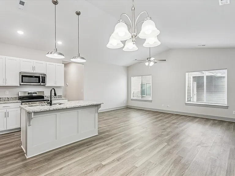 2945 S Bunker Hill Dr #100 — Photo 11