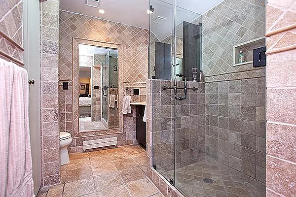 Sold by Modlin Group | media 24