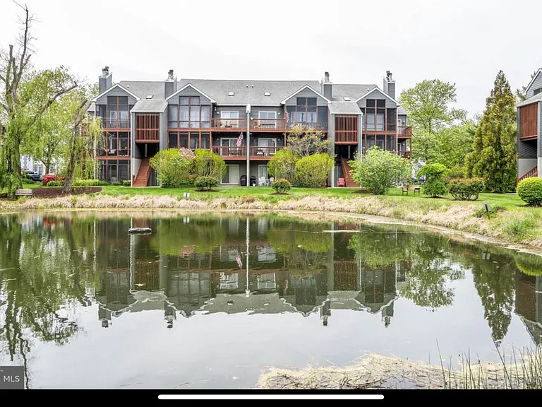 241 American Eagle Way #10 — Photo 17