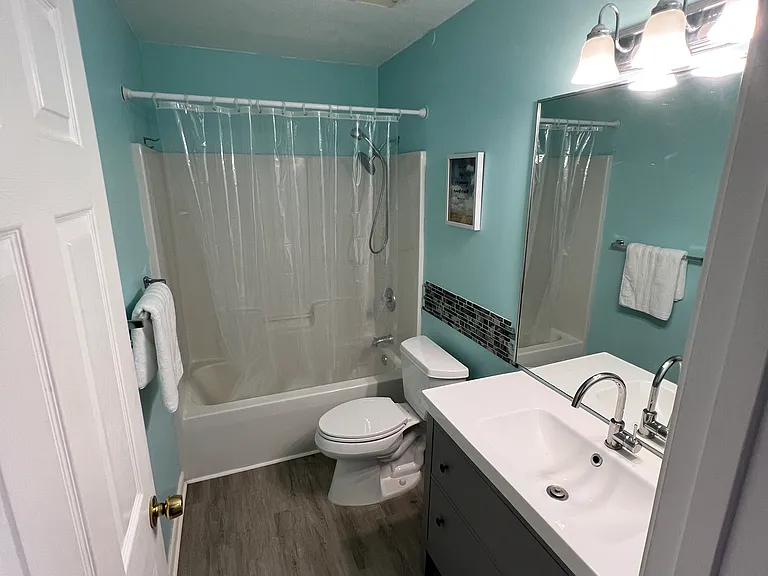 104 Adams Ct — Photo 12