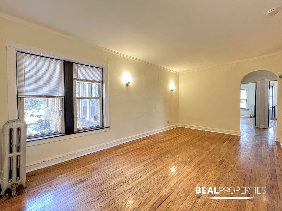 1st image of 2108 W Ainslie St #W1