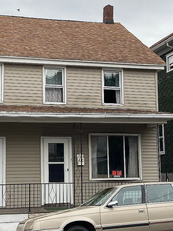 420 E 3rd St photo 1