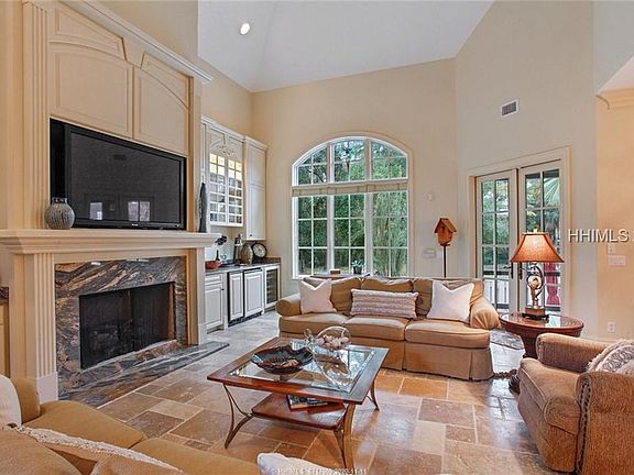 3rd image of 52 Hearthwood Dr