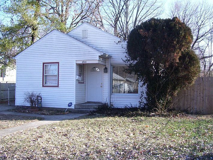 2nd image of 4241 Kingsley Dr