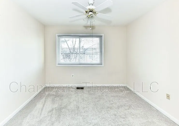 8088 Edinburgh Dr — Photo 21
