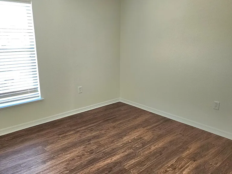 7147 High Bluff Rd — Photo 14