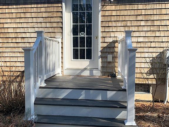4th image of 32 Noreast Ln