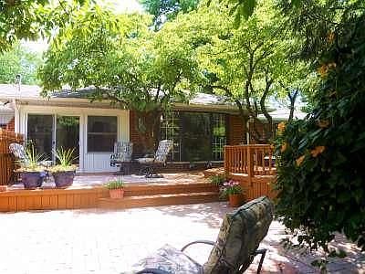 3rd image of 411 Pamela Sue Dr
