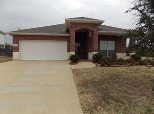 1001 Wynnewood Dr, Glenn Heights, TX 75154