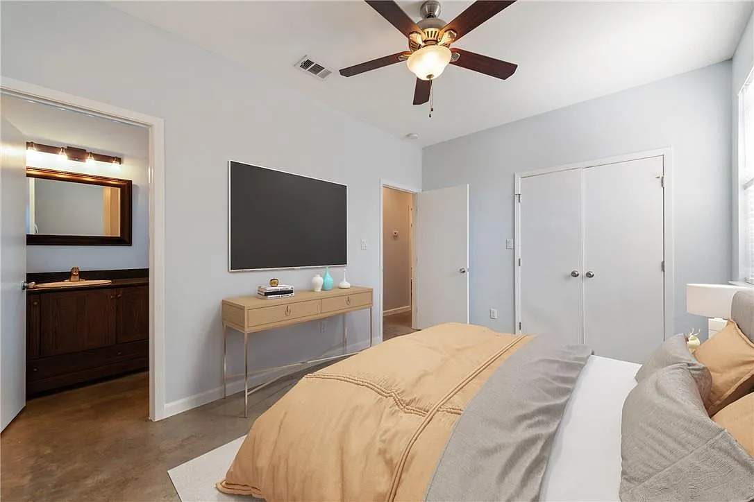 2 bed, 2.0 bath, 850 sqft, $2,100 — Photo 4