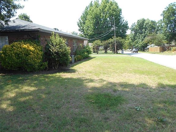 5th image of 4604 Windsor Dr