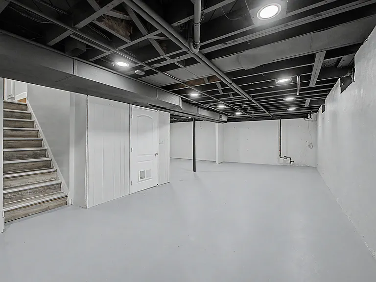 4205 Katherine St — Photo 26