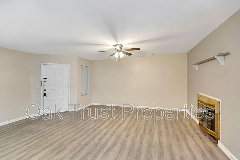 2 bed, 2.5 bath, 1286 sqft, $1,700 — Photo 3
