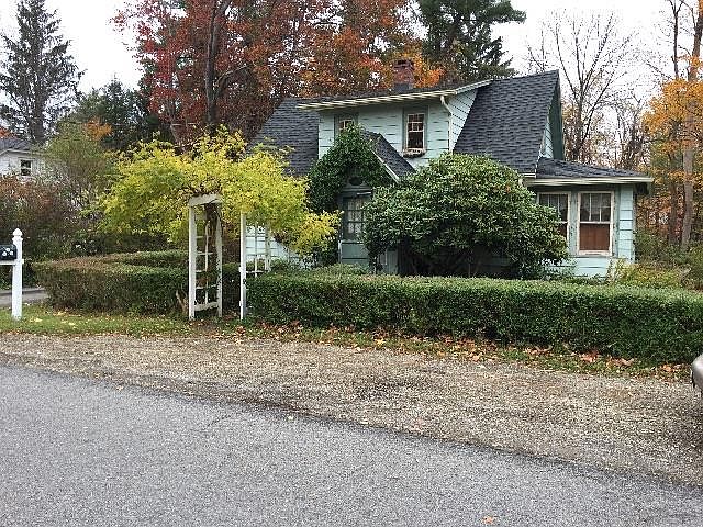 1st image of 207 Avalon Blvd
