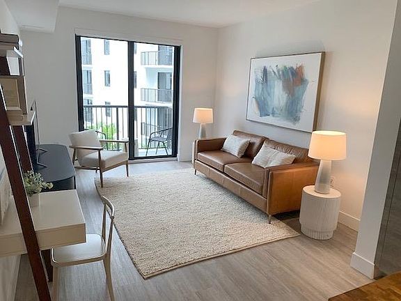 3rd image of 2205 Sole Mia Square Ln
