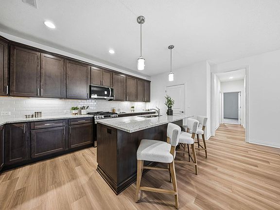 3rd image of 5176 Clarewood Ln