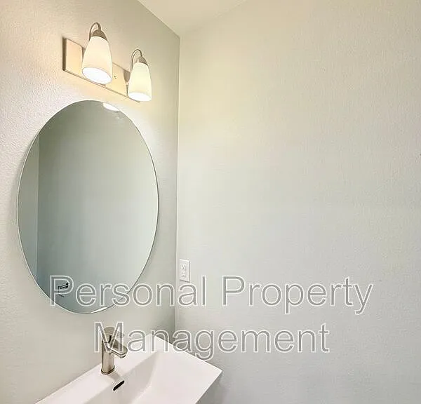 417 NE Repass Rd #2 — Photo 8